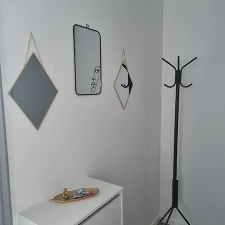 Chaleureux 2 Pieces Avec Jardin - Hyperproximite Gare Apartamento *